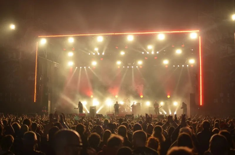 Same Songs, Empty Rooms: How Playing It Safe Is Costing Rock Bands Everything